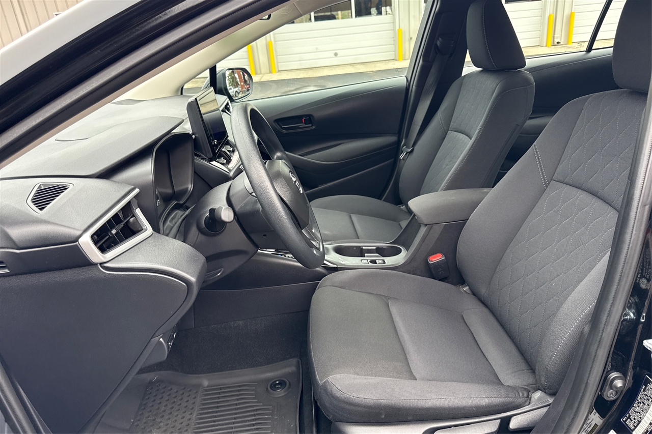 Toyota Corolla LE 4D Sedan 2025