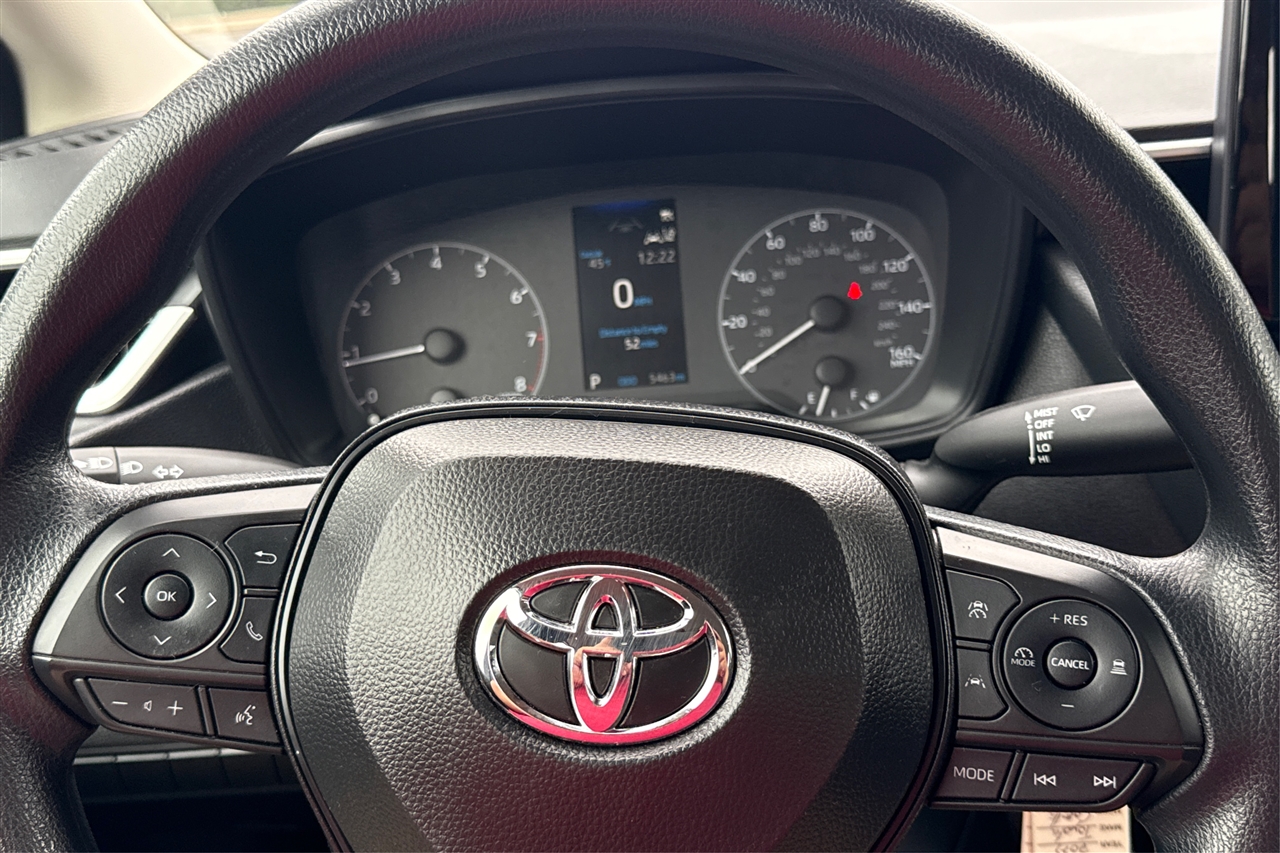 Toyota Corolla LE 4D Sedan 2025