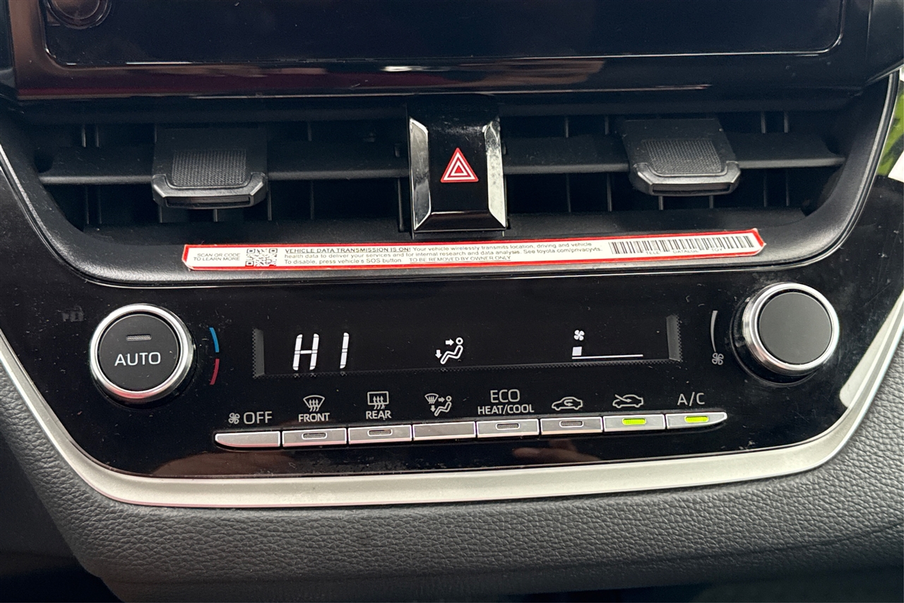 Toyota Corolla LE 4D Sedan 2025