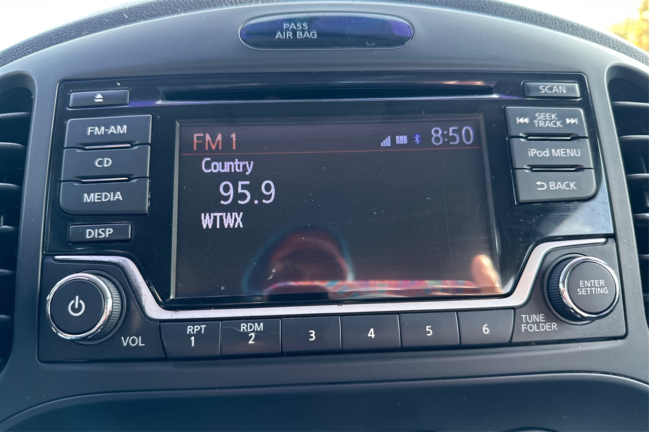 Nissan Juke S 4D Hatchback 2017