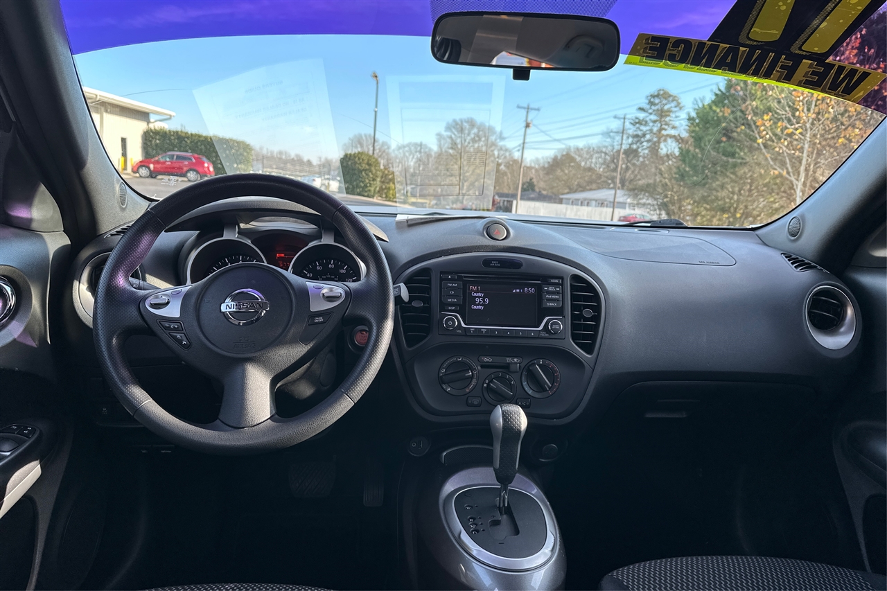 Nissan Juke S 4D Hatchback 2017