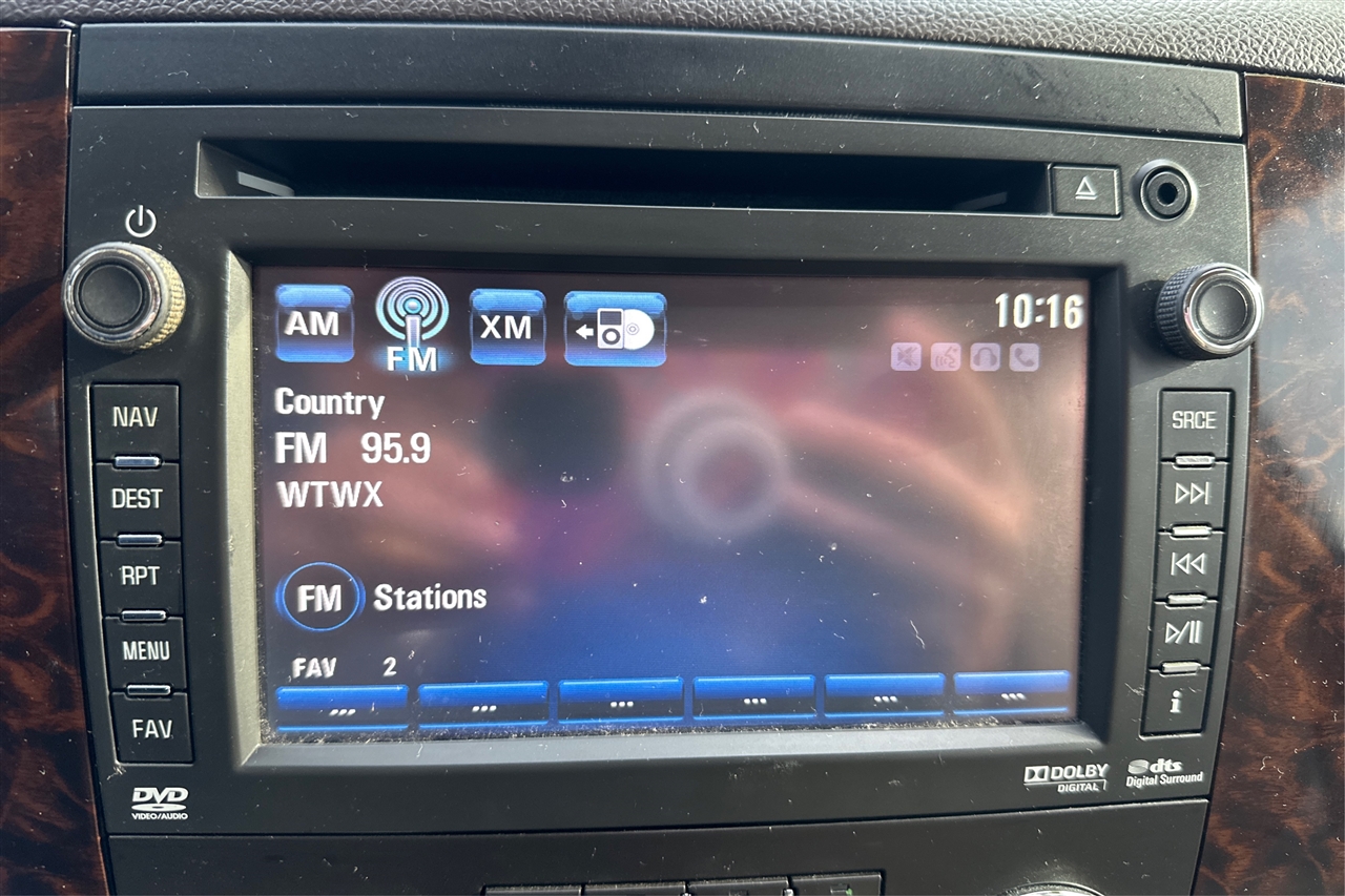 GMC Yukon Denali 4D SUV AWD 2013