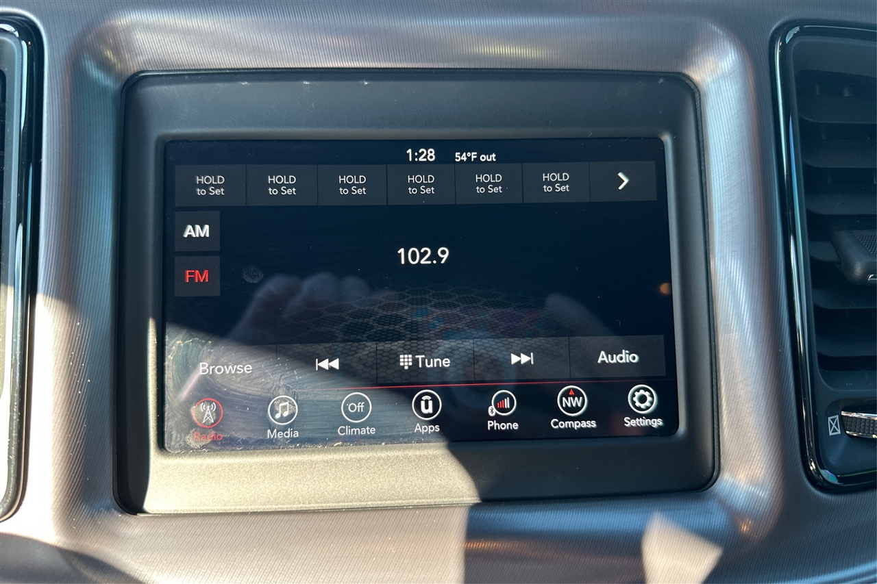 Dodge Challenger SXT 2D Coupe 2020