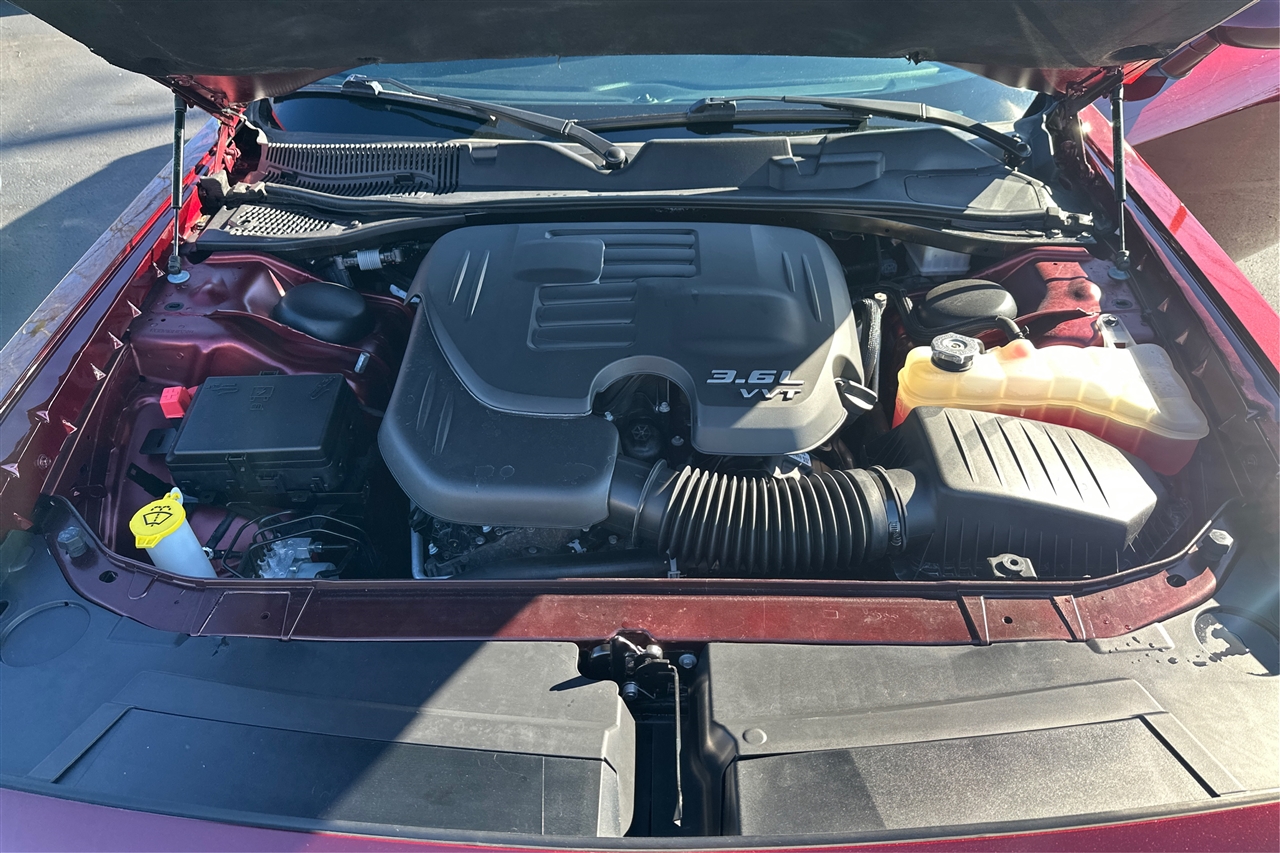 Dodge Challenger SXT 2D Coupe 2020