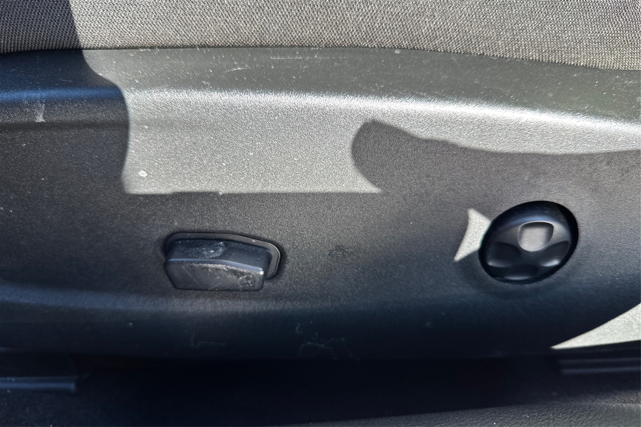 Dodge Challenger SXT 2D Coupe 2020