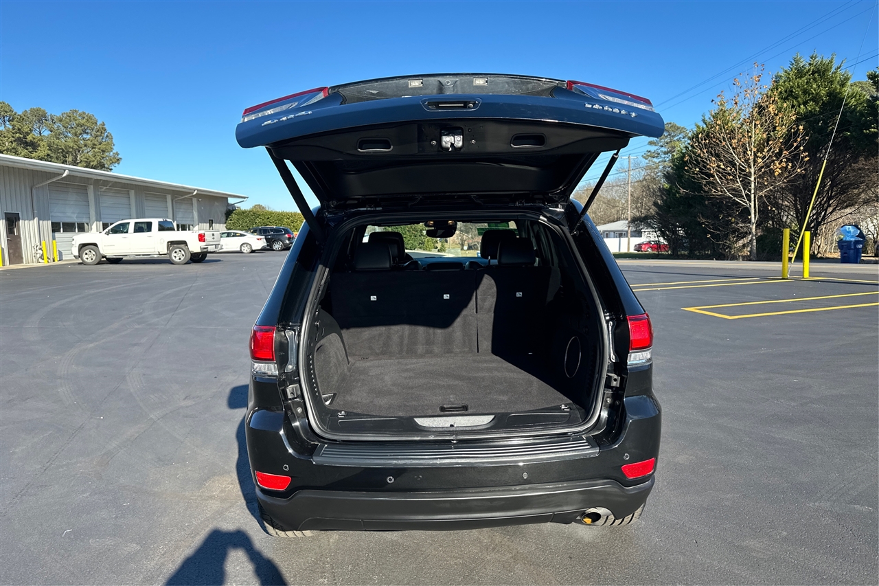 Jeep Grand Cherokee Laredo 4D SUV 4WD 2021