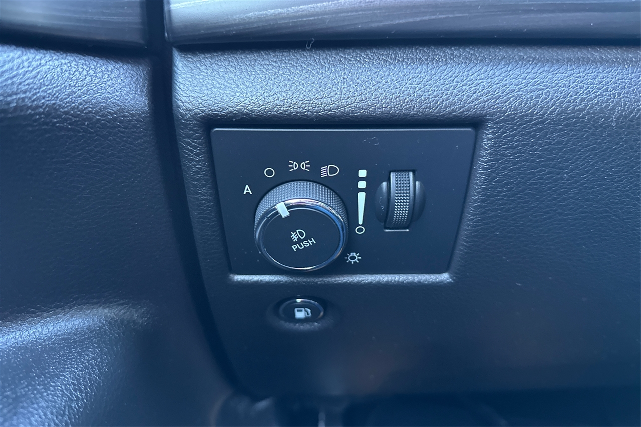 Jeep Grand Cherokee Laredo 4D SUV 4WD 2021