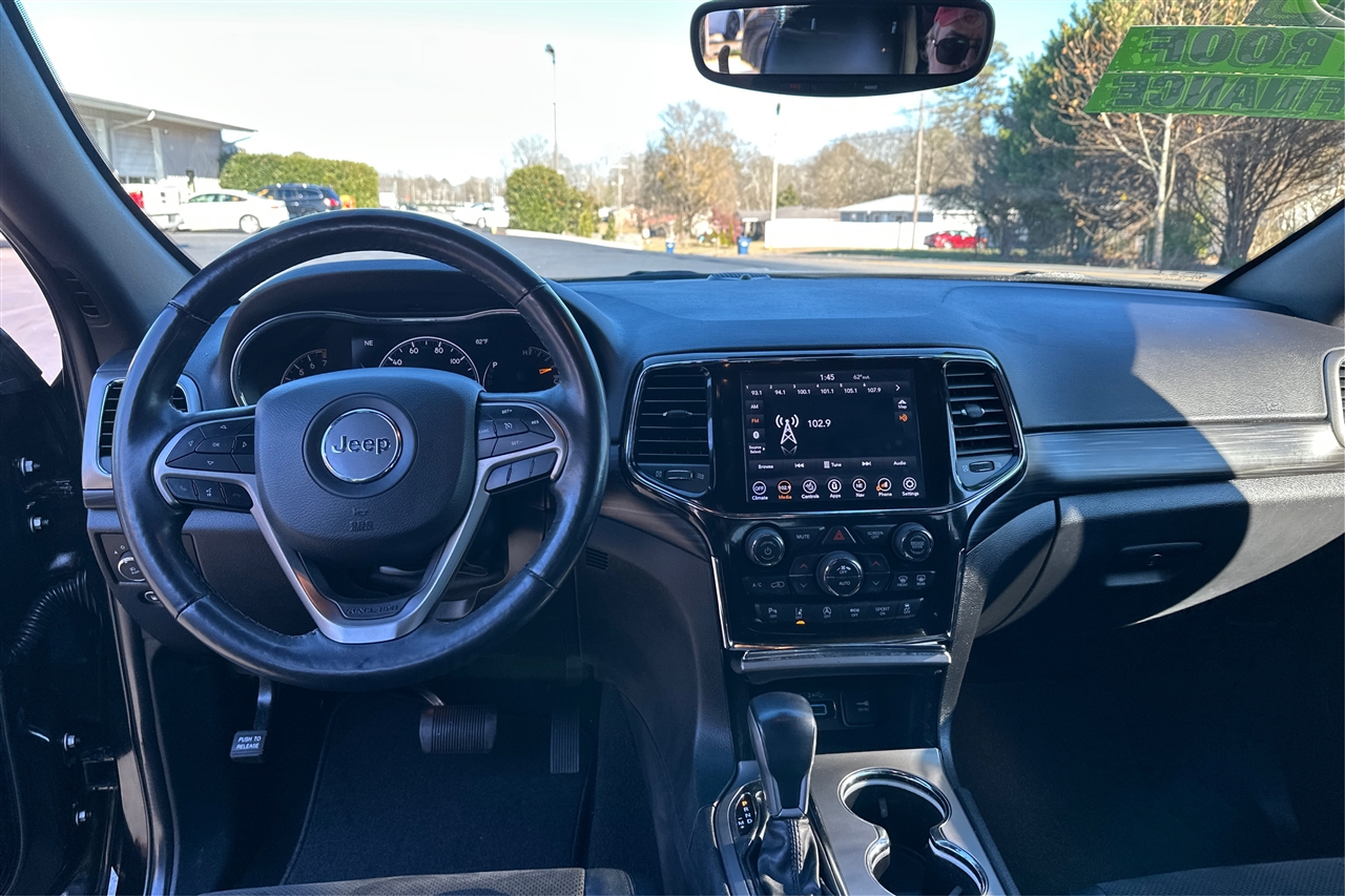 Jeep Grand Cherokee Laredo 4D SUV 4WD 2021