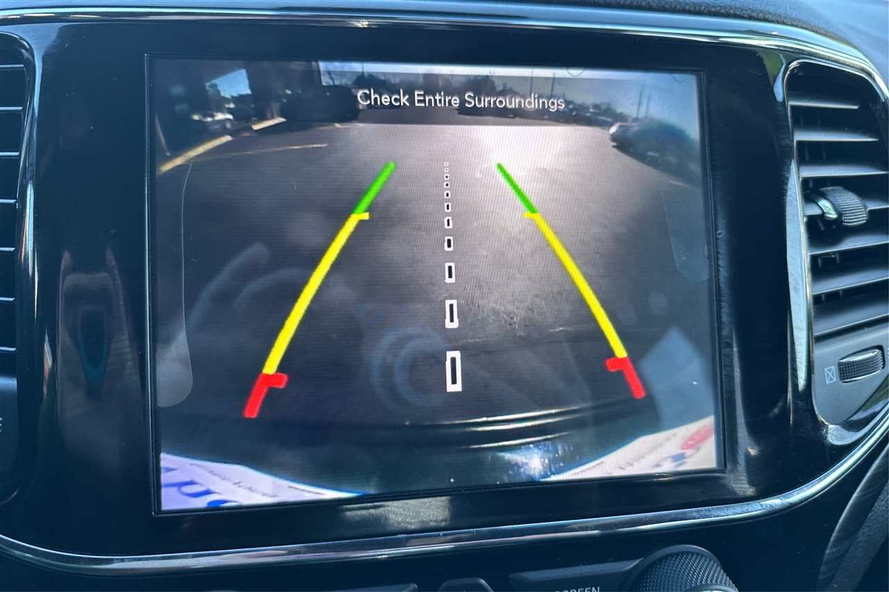 Jeep Grand Cherokee Laredo 4D SUV 4WD 2021