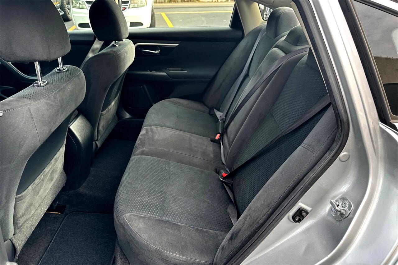 Nissan Altima S 4D Sedan 2.5 2014