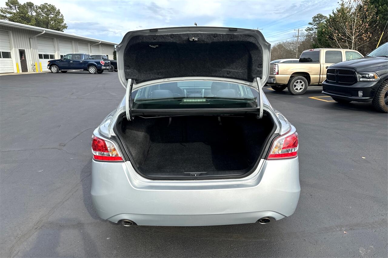 Nissan Altima S 4D Sedan 2.5 2014