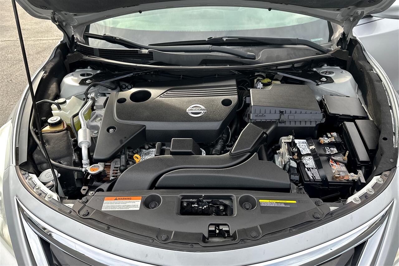 Nissan Altima S 4D Sedan 2.5 2014