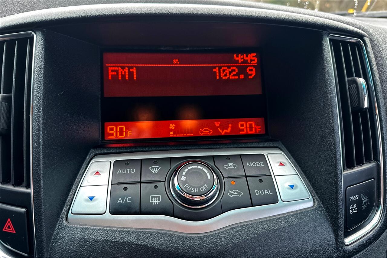 Nissan Maxima S 4D Sedan 2011