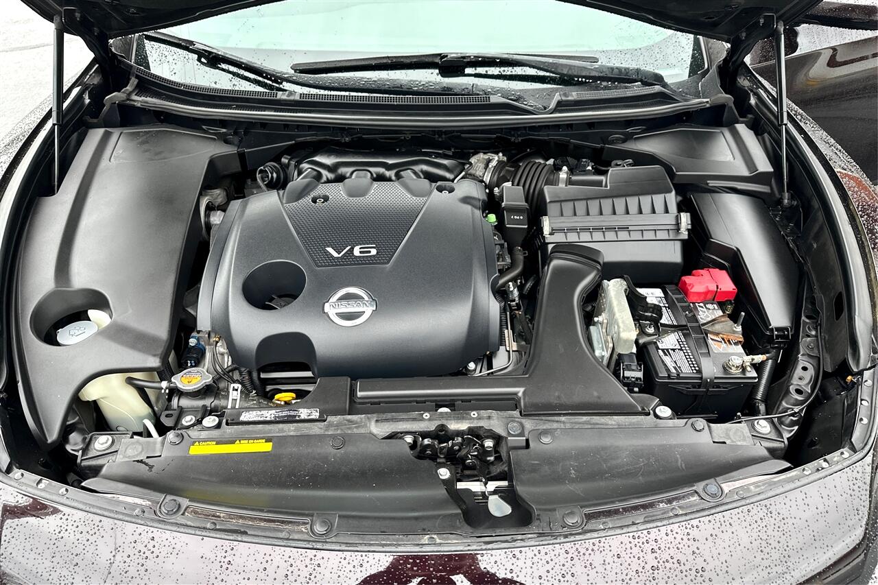 Nissan Maxima S 4D Sedan 2011