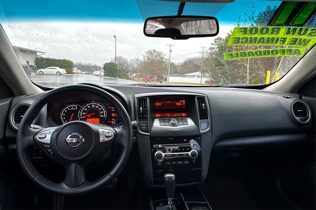 Nissan Maxima S 4D Sedan 2011