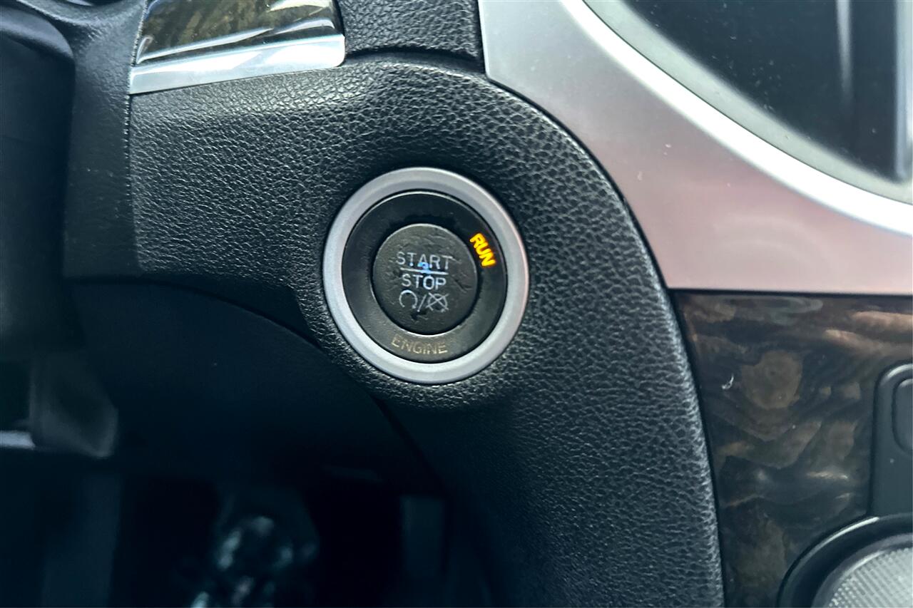 Chrysler 300 C 4D Sedan V6 2013