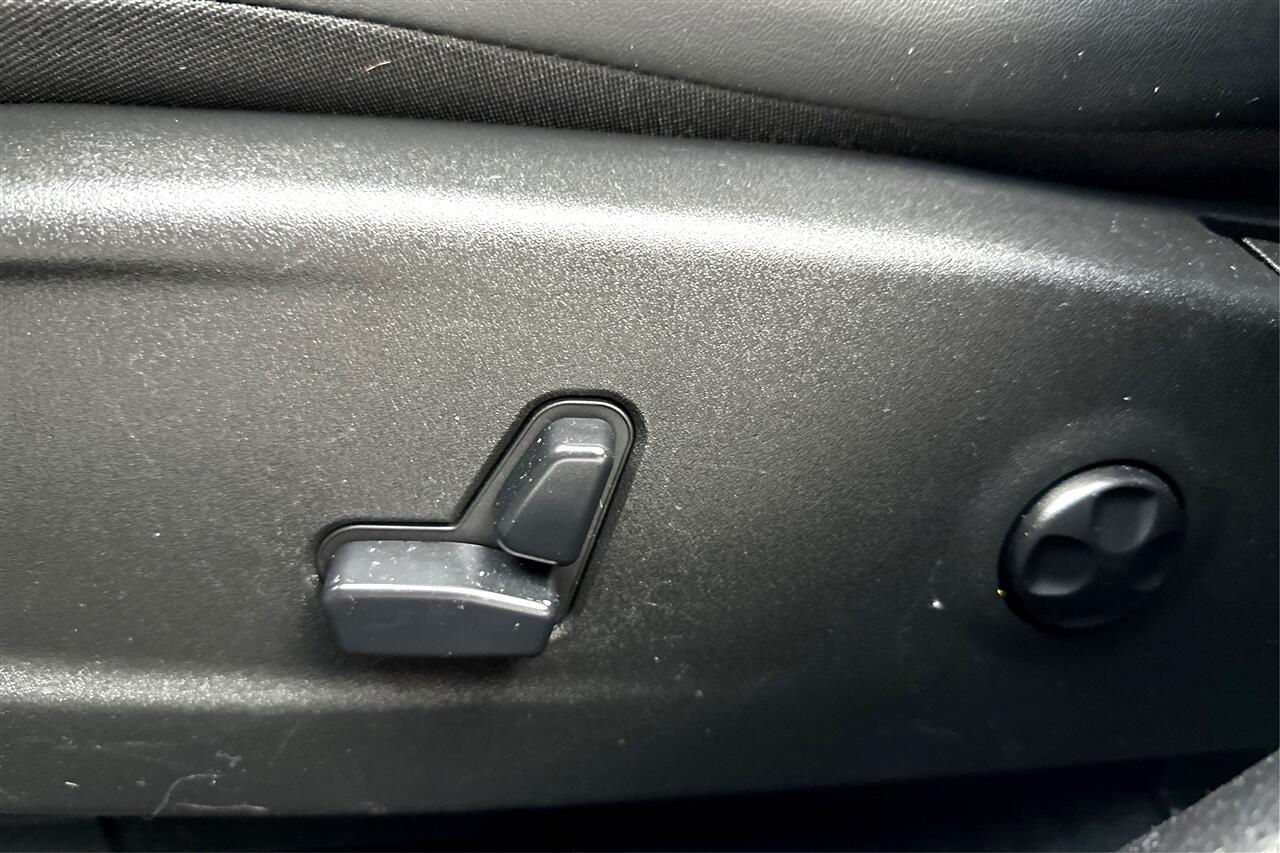 Chrysler 300 C 4D Sedan V6 2013