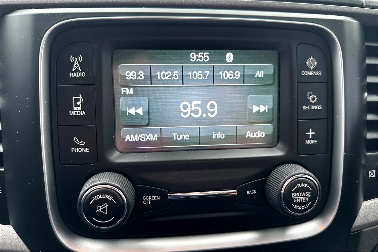 RAM 1500 ST Crew Cab 4WD 2017