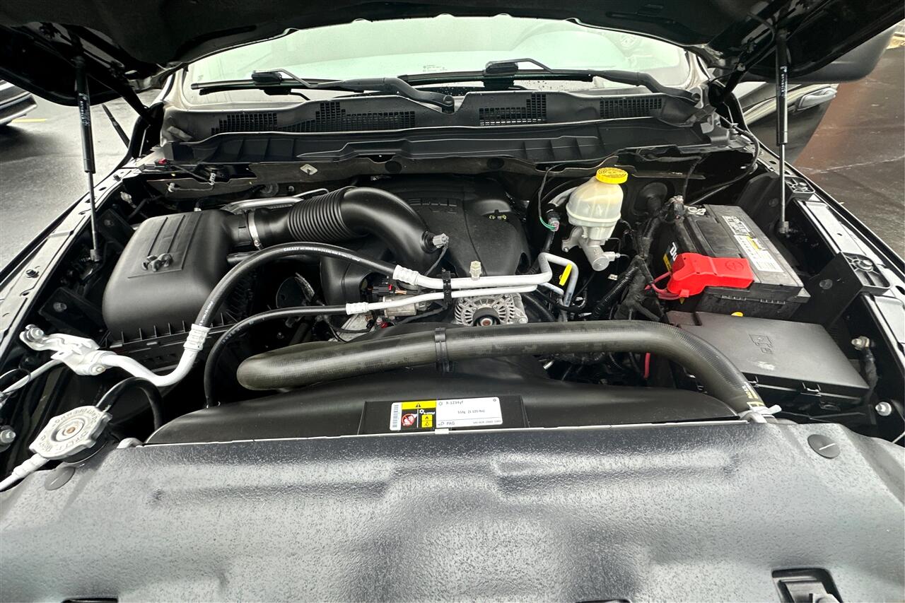 RAM 1500 ST Crew Cab 4WD 2017