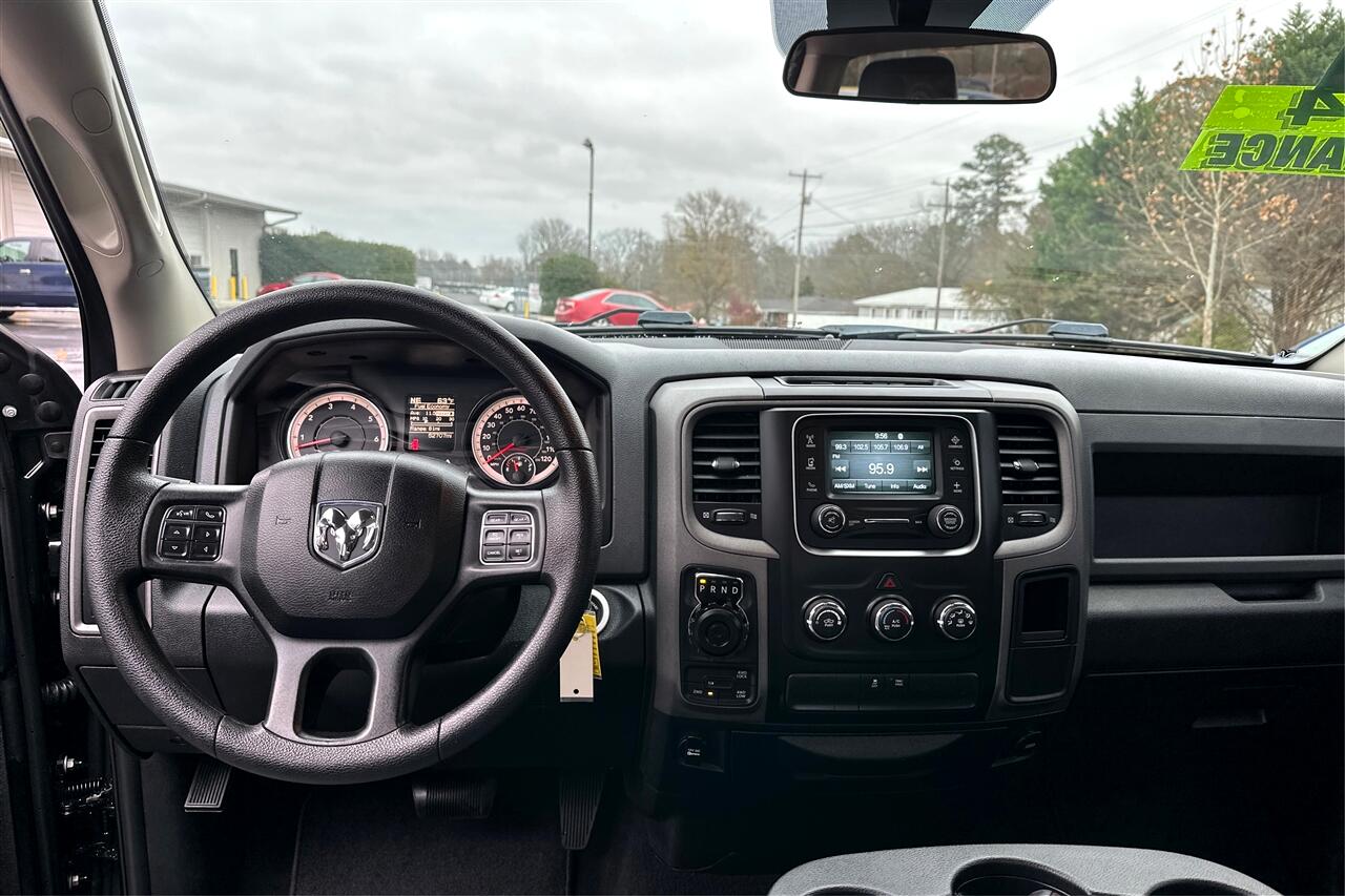 RAM 1500 ST Crew Cab 4WD 2017