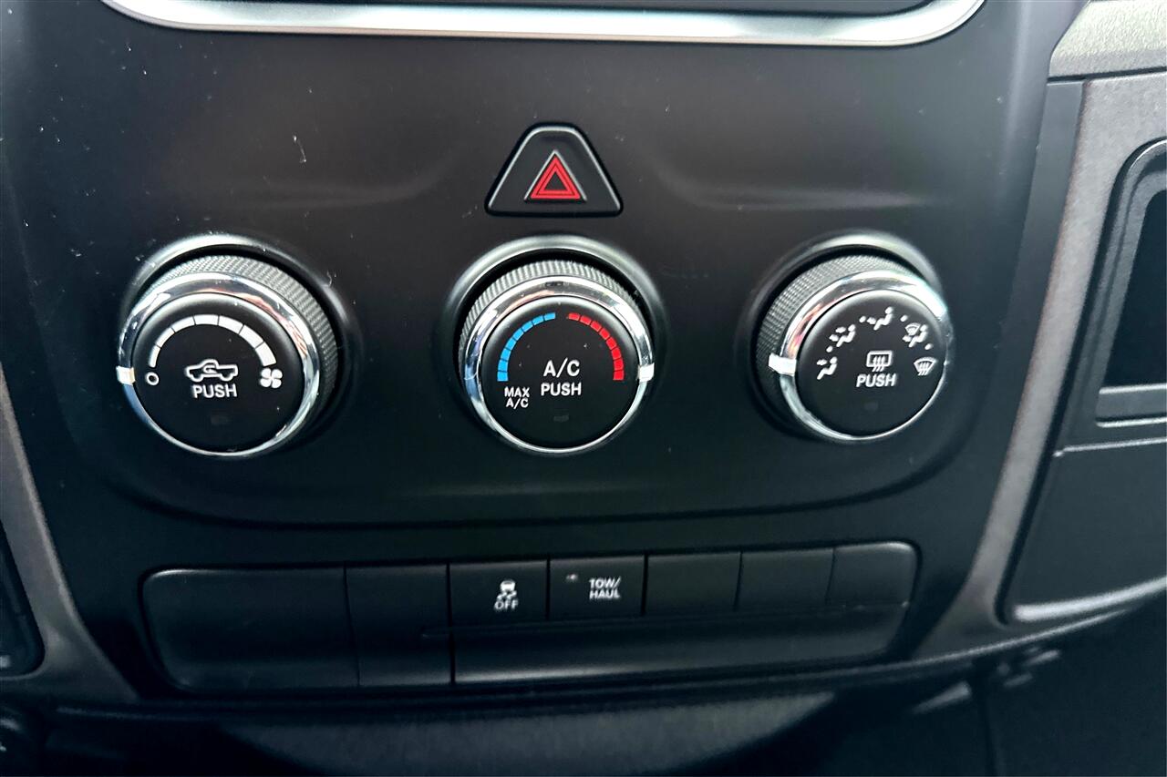 RAM 1500 ST Crew Cab 4WD 2017