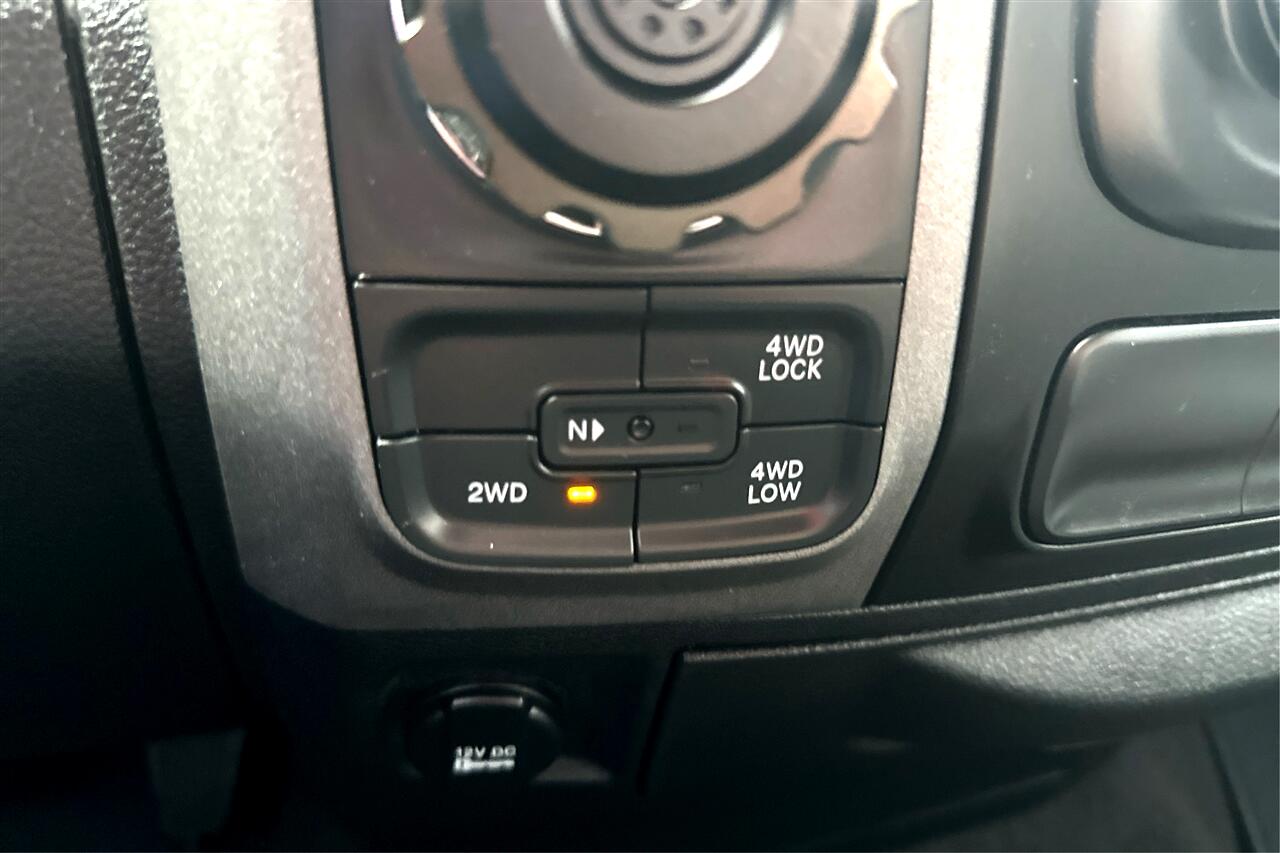 RAM 1500 ST Crew Cab 4WD 2017