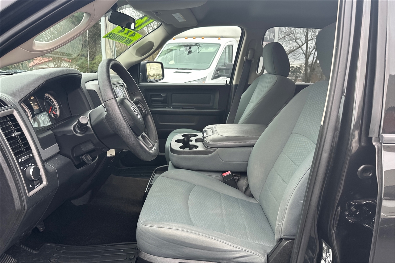 RAM 1500 ST Crew Cab 4WD 2016