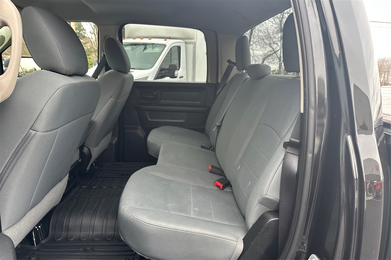 RAM 1500 ST Crew Cab 4WD 2016