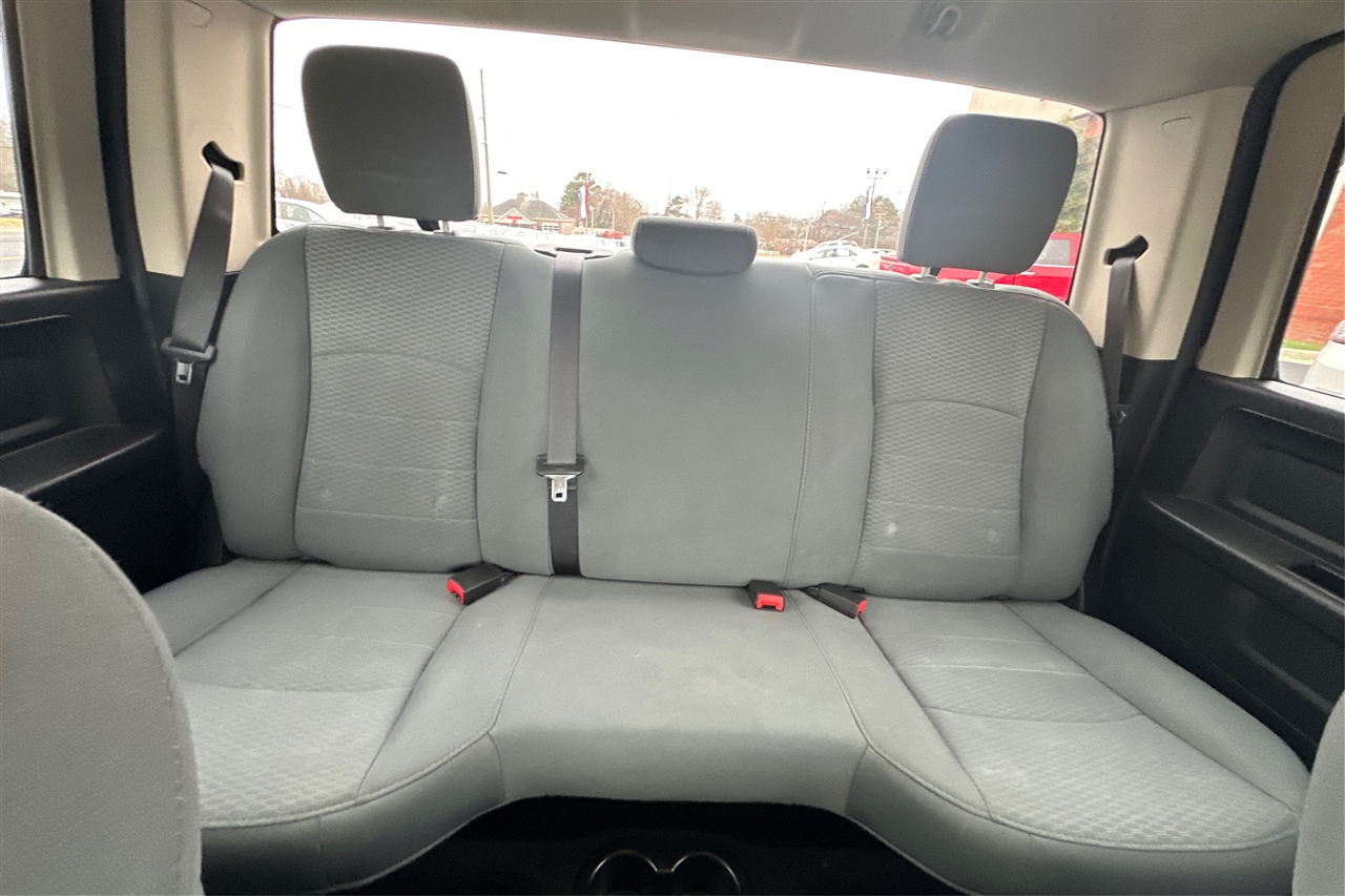 RAM 1500 ST Crew Cab 4WD 2016