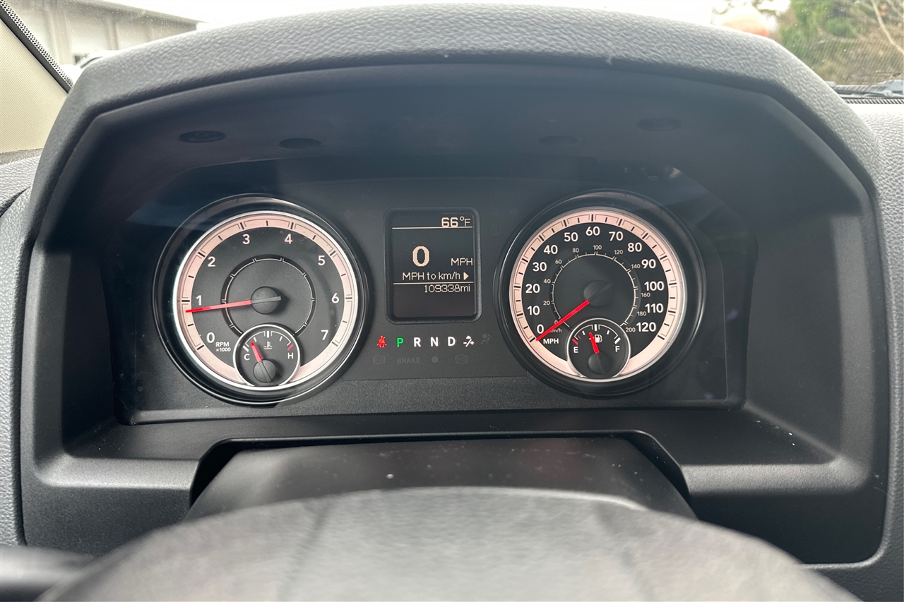 RAM 1500 ST Crew Cab 4WD 2016