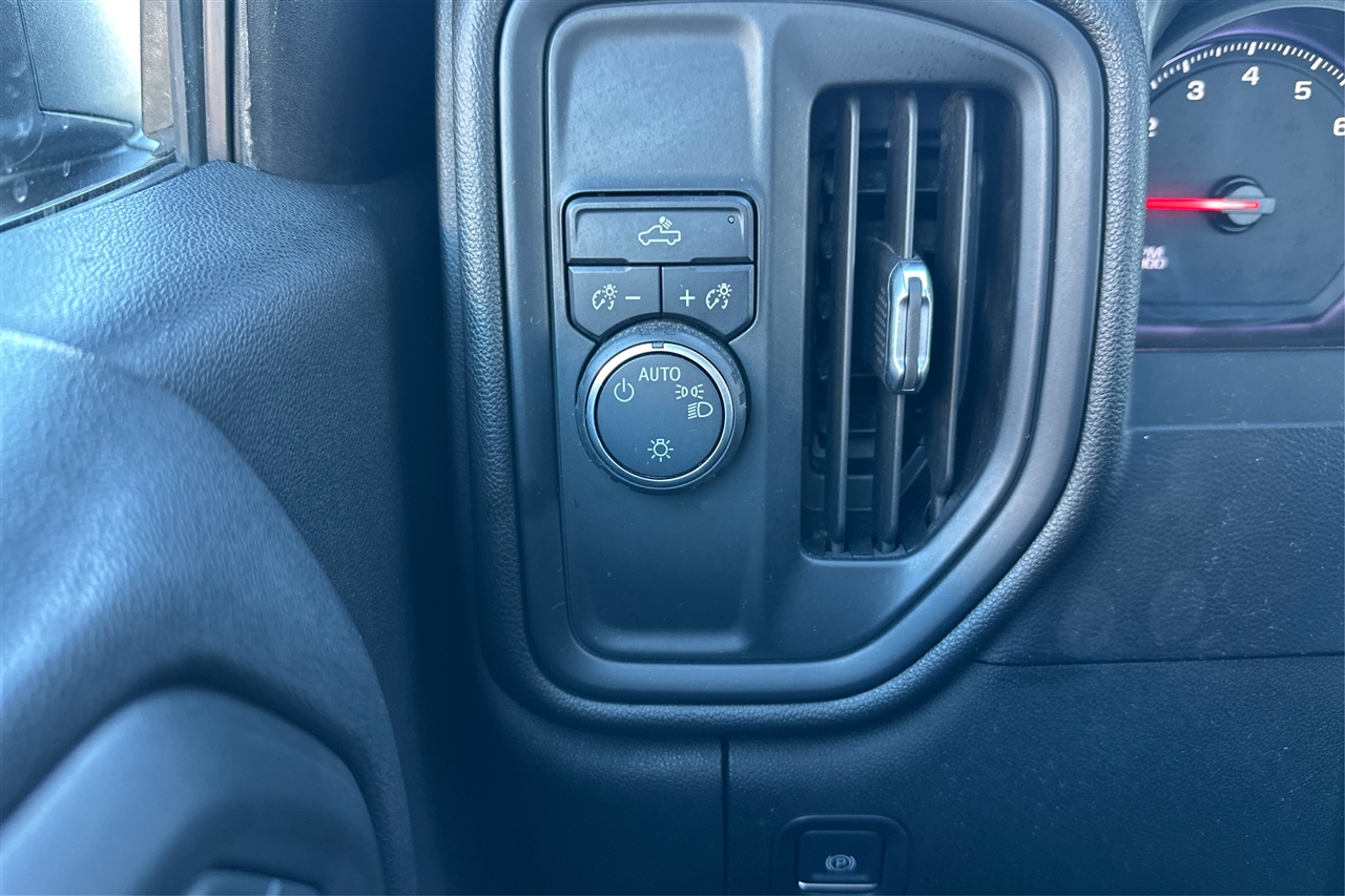 Chevrolet Silverado 1500 LT Dbl Cab 2WD 2020