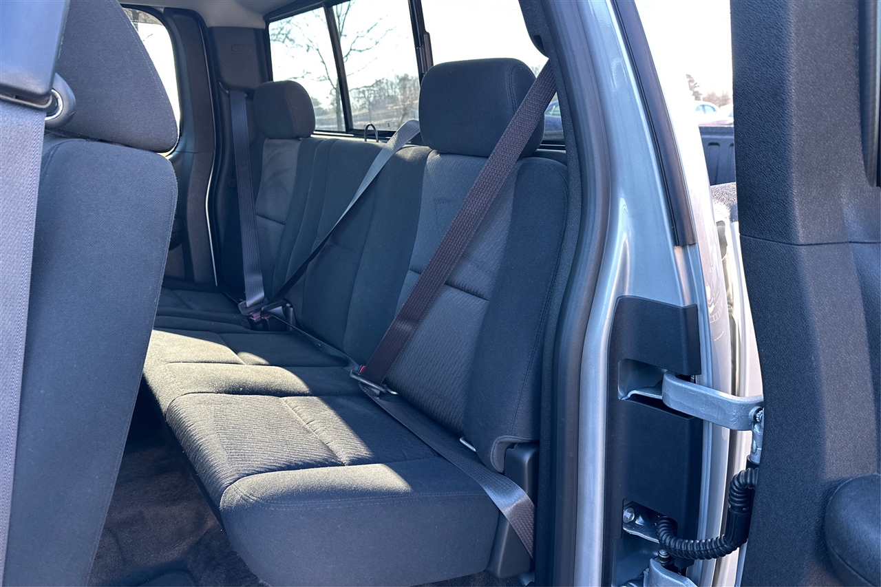 Chevrolet Silverado 1500 4WD Ext Cab 134.0" LT 2013