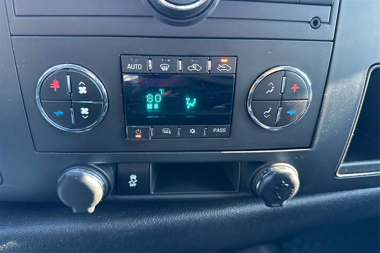 Chevrolet Silverado 1500 4WD Ext Cab 134.0" LT 2013