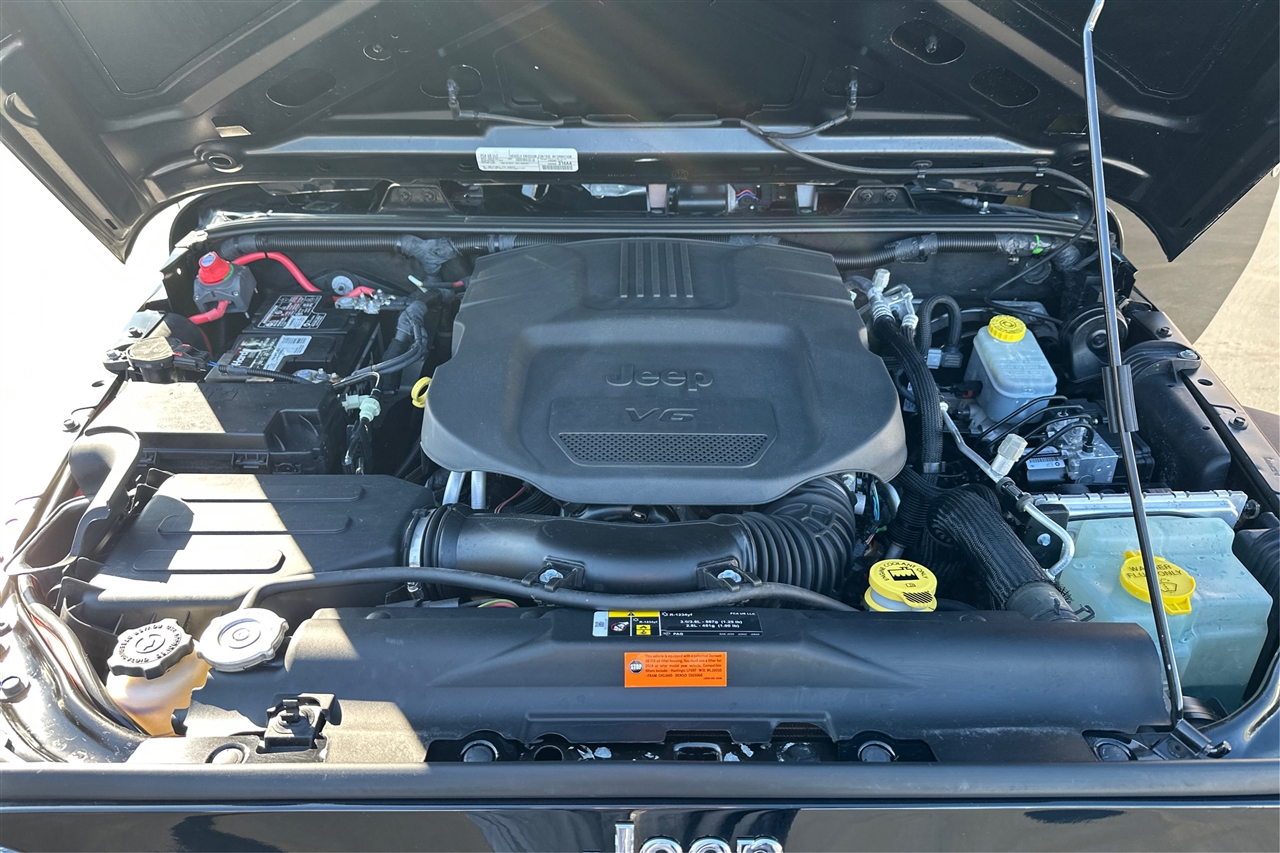 Jeep Wrangler Sport 2D SUV 4WD 2018