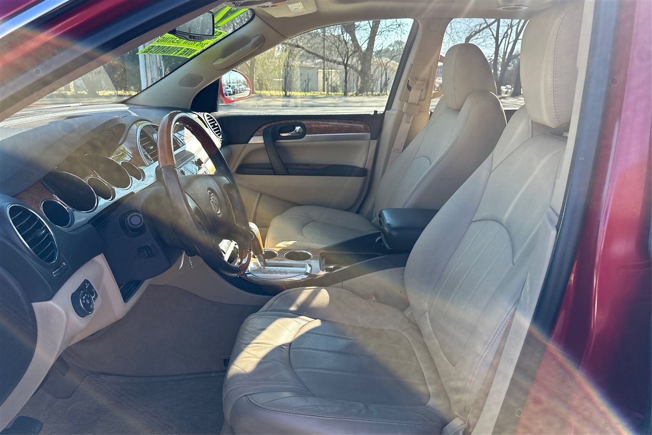 Buick Enclave Premium 4D SUV FWD 2012