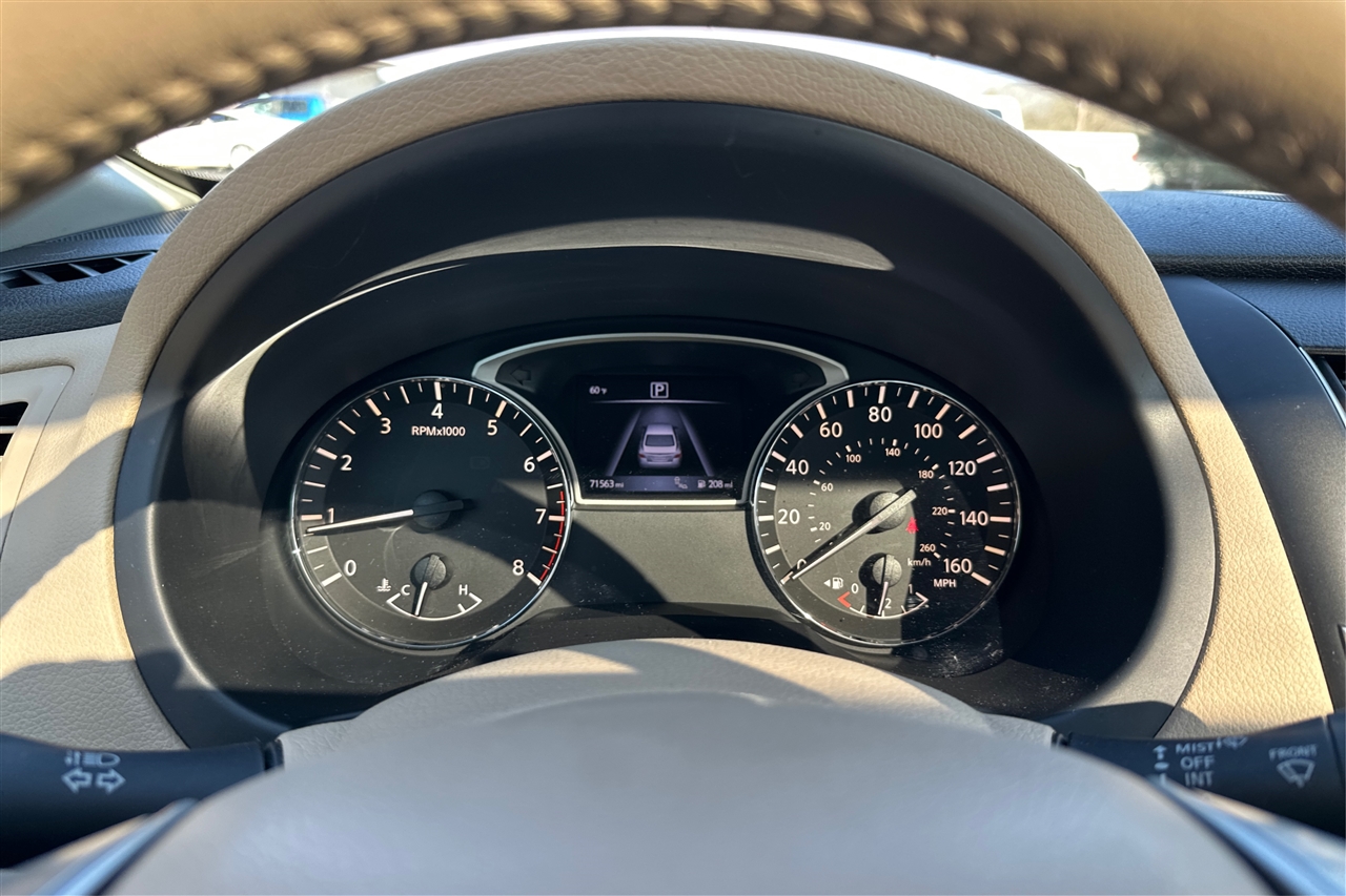 Nissan Altima SV 4D Sedan 2.5 2016