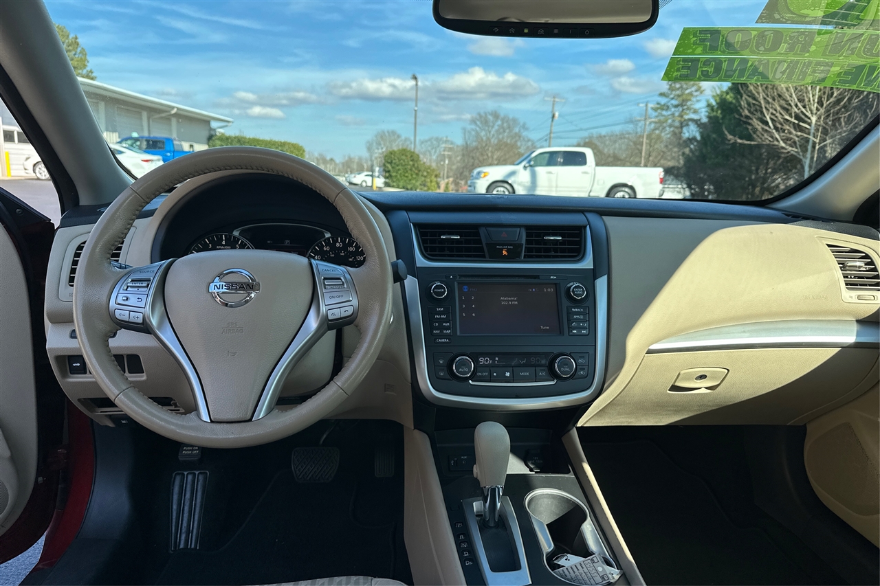 Nissan Altima SV 4D Sedan 2.5 2016