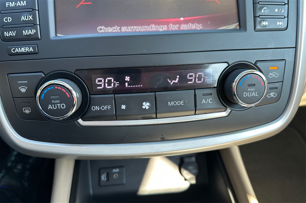 Nissan Altima SV 4D Sedan 2.5 2016