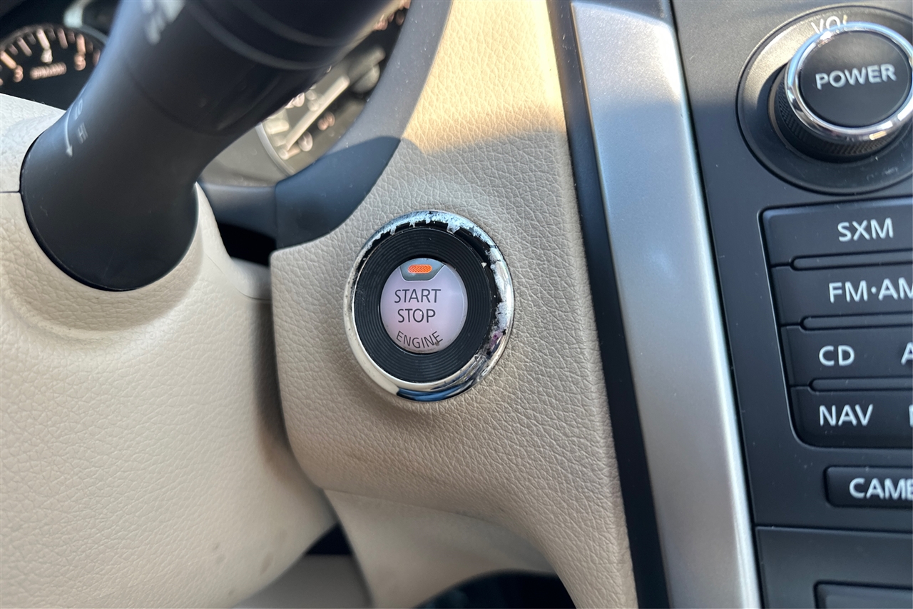 Nissan Altima SV 4D Sedan 2.5 2016