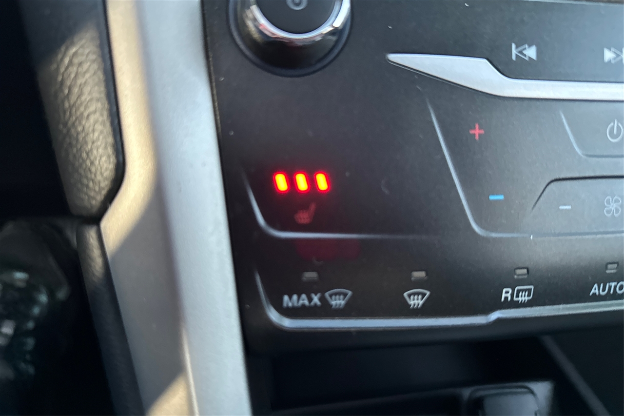 Ford Fusion SE 4D Sedan 2014