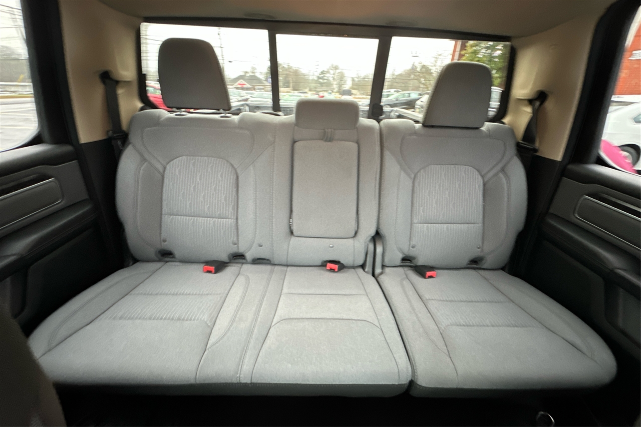 RAM 1500 Big Horn Crew Cab 2WD SWB 2019