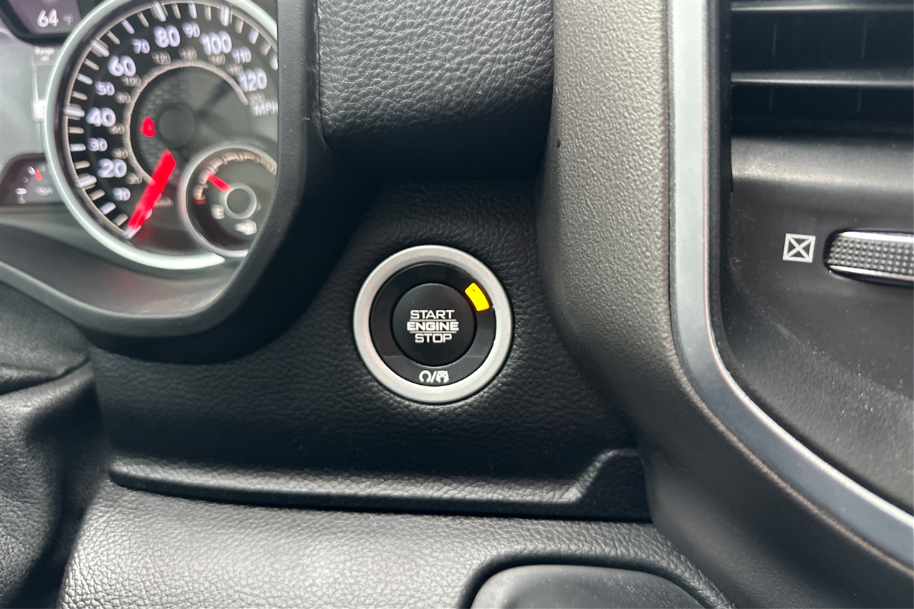 RAM 1500 Big Horn Crew Cab 2WD SWB 2019