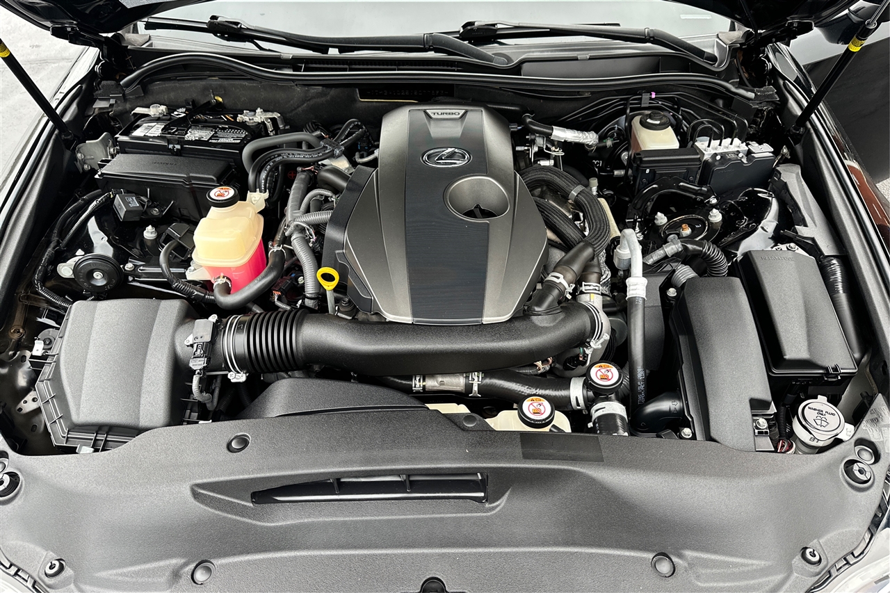 Lexus IS 300 4D Sedan 2018