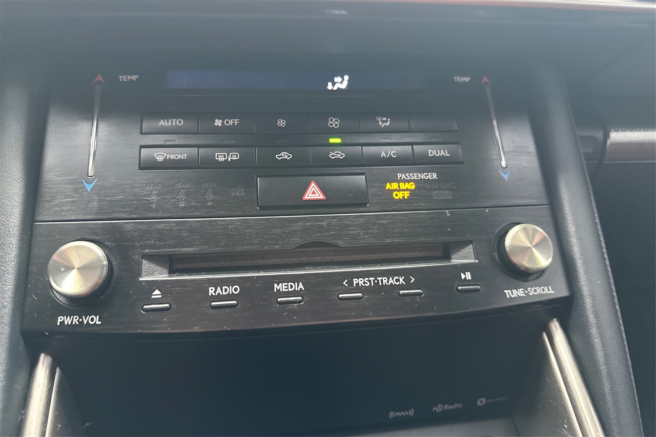 Lexus IS 300 4D Sedan 2018