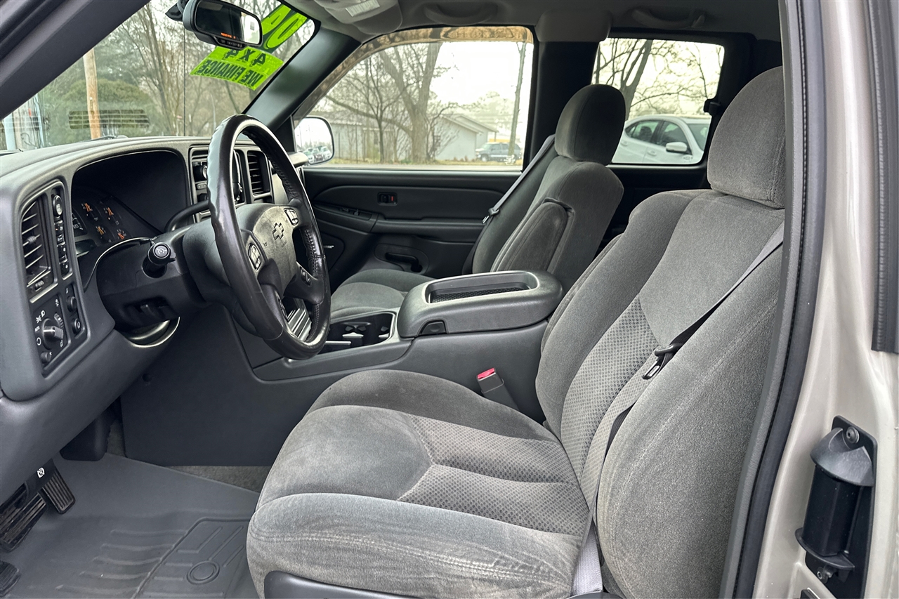 Chevrolet Silverado 1500 Base Ext Cab 4WD 4D 2004