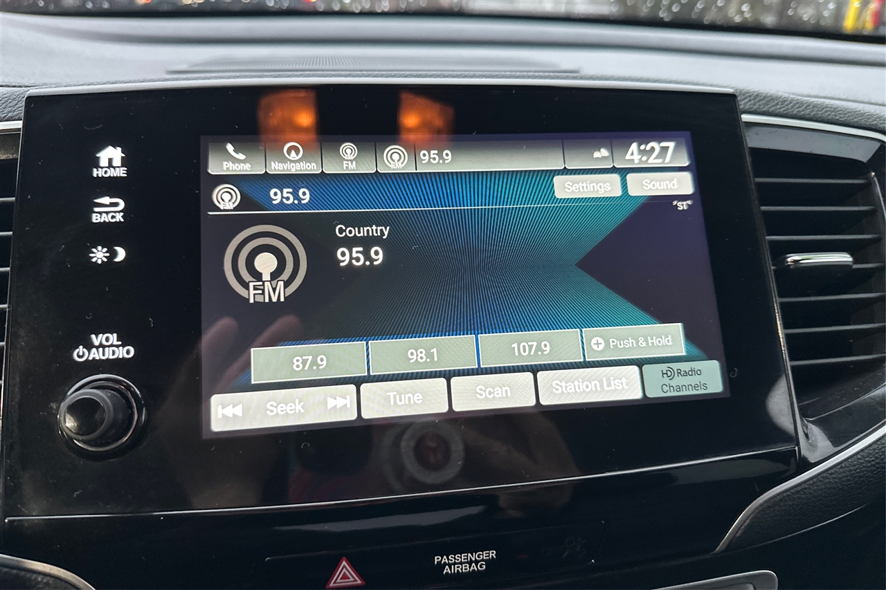 Honda Passport Touring 4D SUV FWD 2021