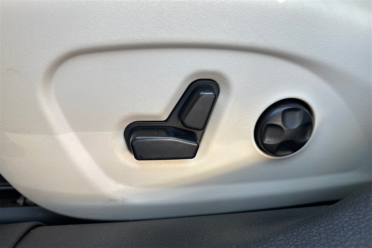 Chrysler 200 Limited 4D Sedan 2015