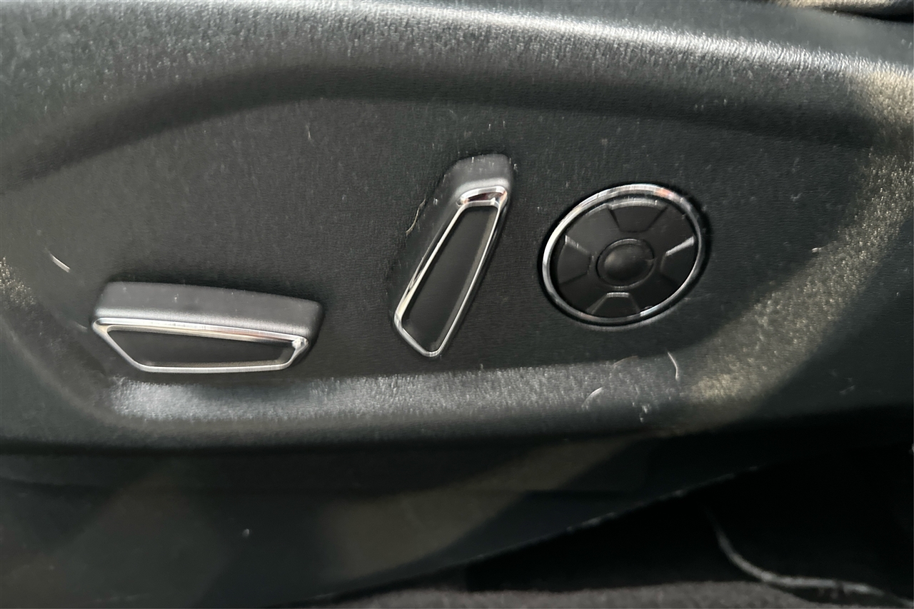 Ford Explorer Limited 4D SUV 4WD 2018