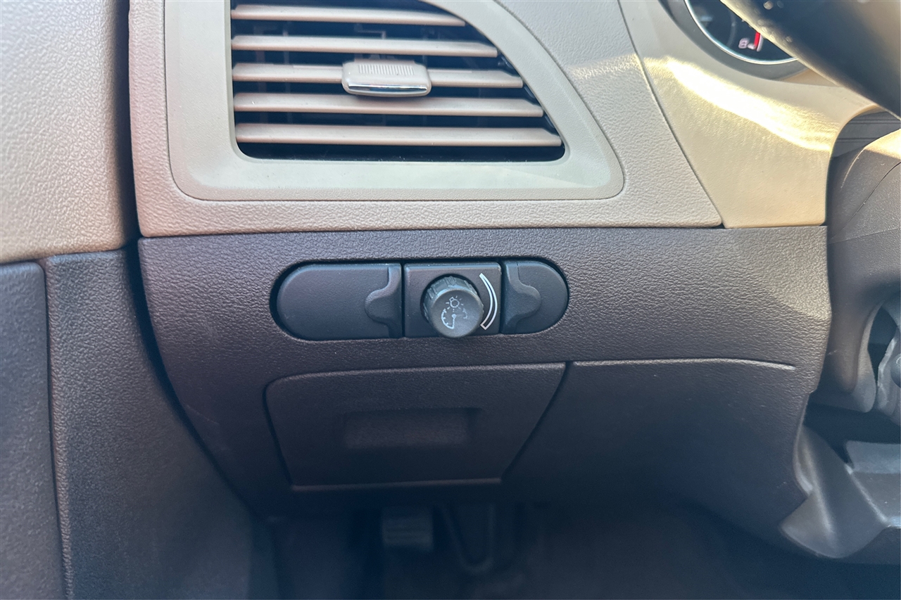 Chevrolet Malibu LS 4D Sedan 2011