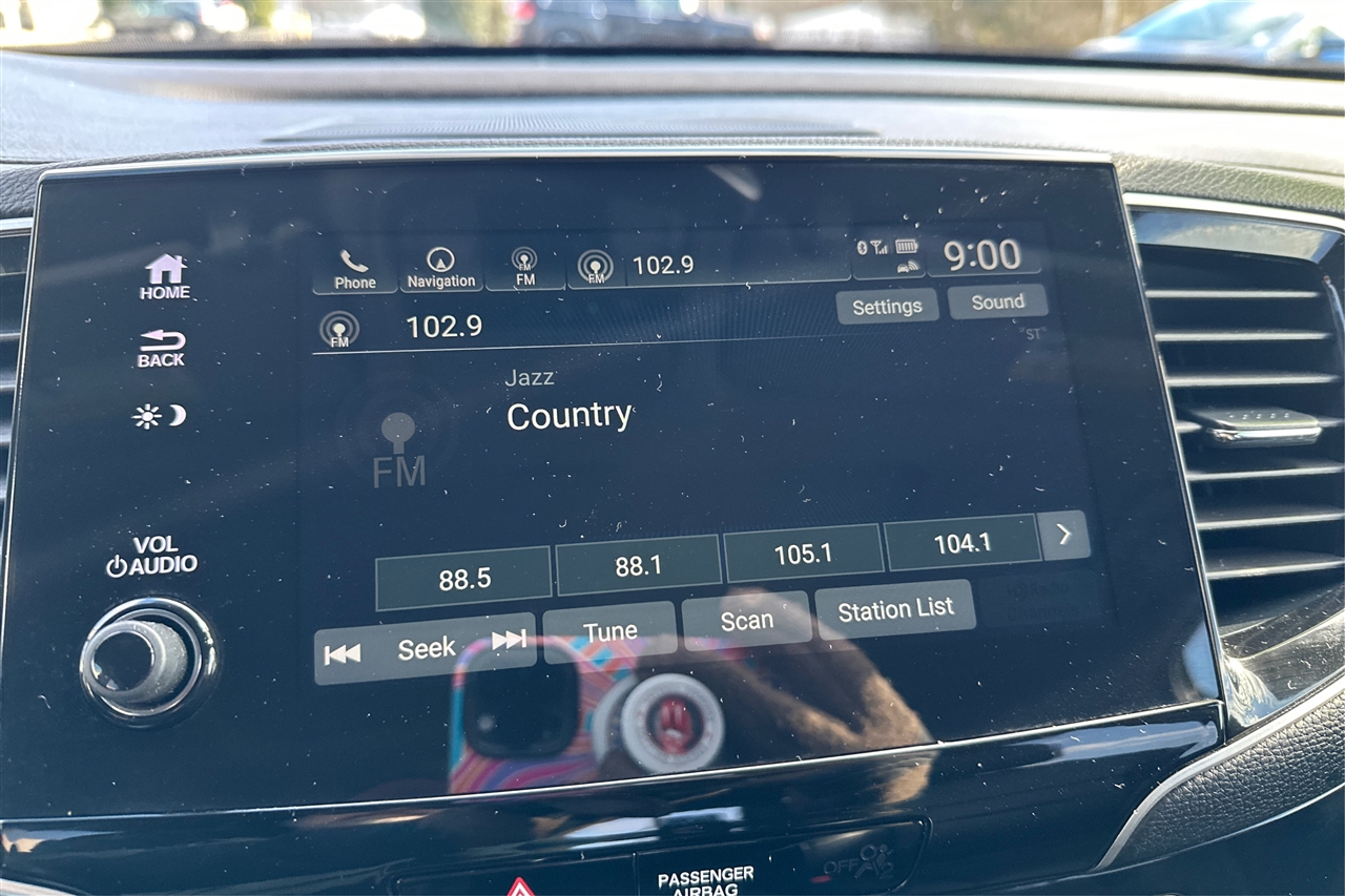 Honda Pilot Touring 4D SUV FWD w/CapChrs 2022